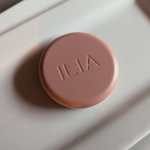 ILIA Beauty | Soft Focus Blurring Blush | Glimpse - Picture 14 of 16